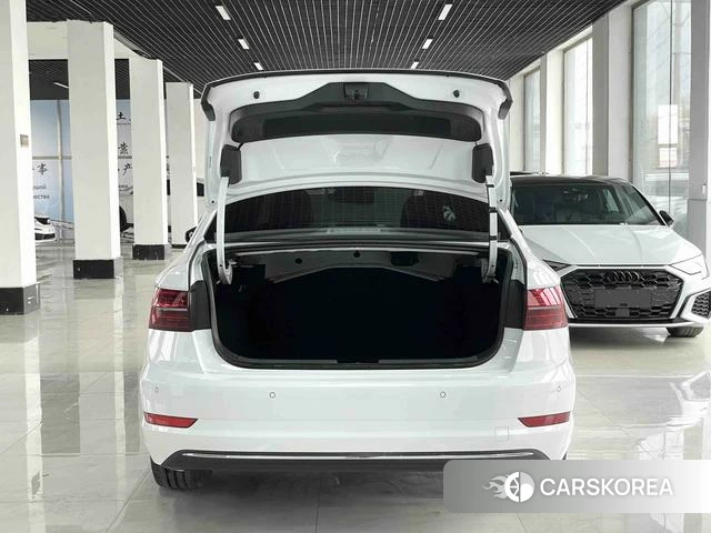 Volkswagen Sagitar id 4236364 из Китая 8