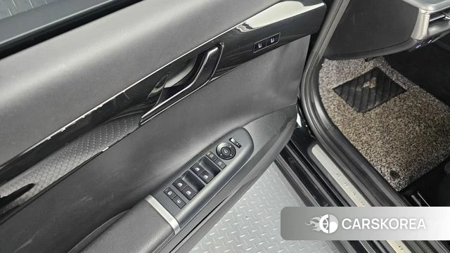 Hyundai Grandeur (GN7) id 3877469 из Кореи 8