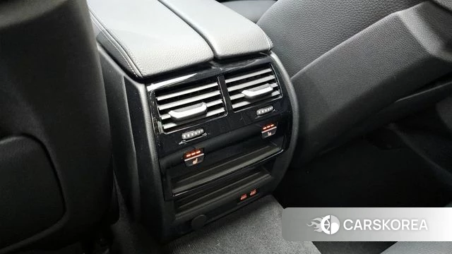 BMW 5 Series (G30) id 3953259 из Кореи 8