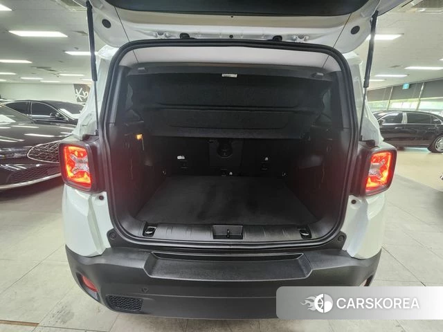 Jeep Renegade id 4454841 из Кореи 8
