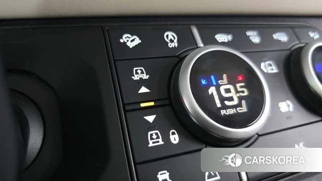 Land Rover Defender (L663) id 4533330 из Кореи 8