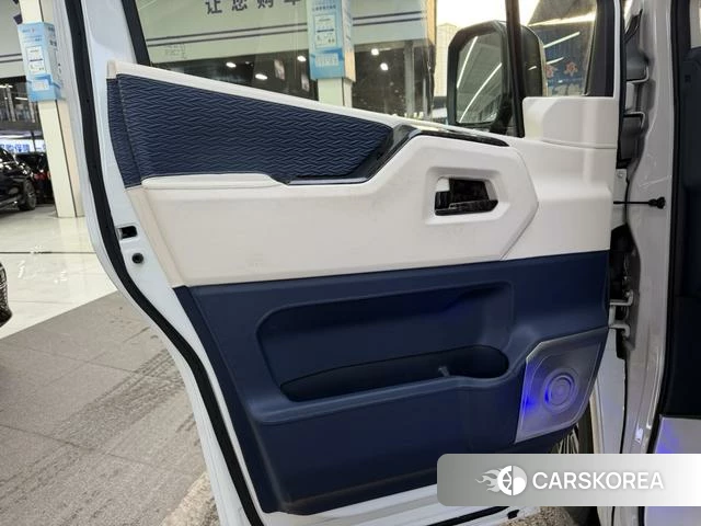 Toyota Hiace id 3957788 из Китая 8