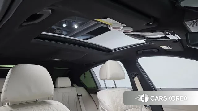 BMW 5 Series (G30) id 3760807 из Кореи 8