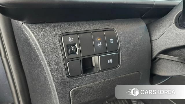 Hyundai Staria id 4921603 из Кореи 8