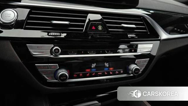 BMW 5 Series (G30) id 4872428 из Кореи 8