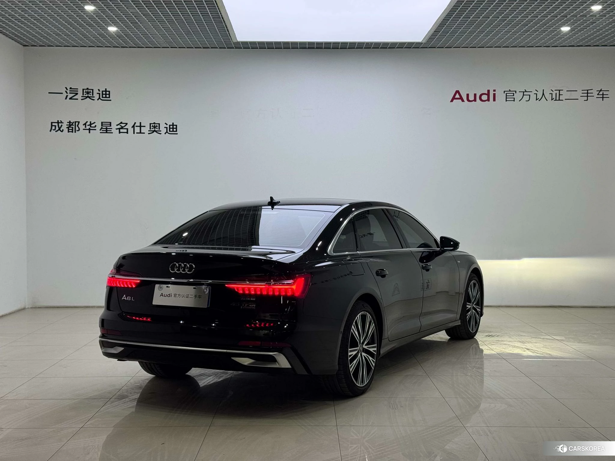 Audi A6L id 4440615 из Китая 8