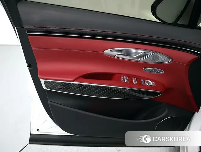 Genesis GV70 id 3483625 из Кореи 8