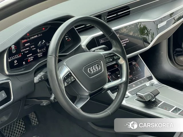 Audi A7L id 4365671 из Китая 8