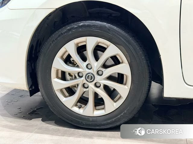 Nissan Xuan Yi id 4359247 из Китая 8