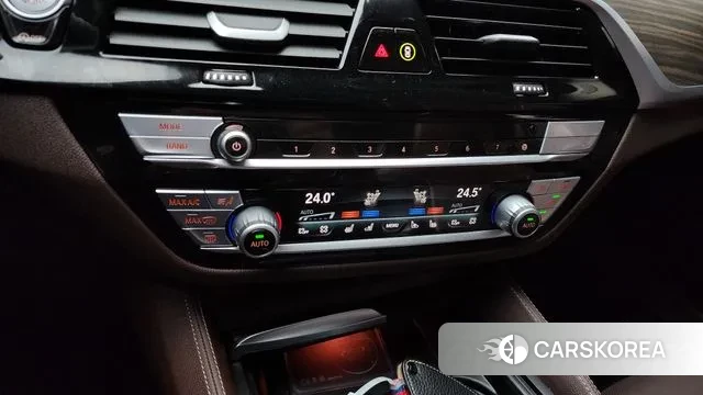 BMW 5 Series (G30) id 3462468 из Кореи 8