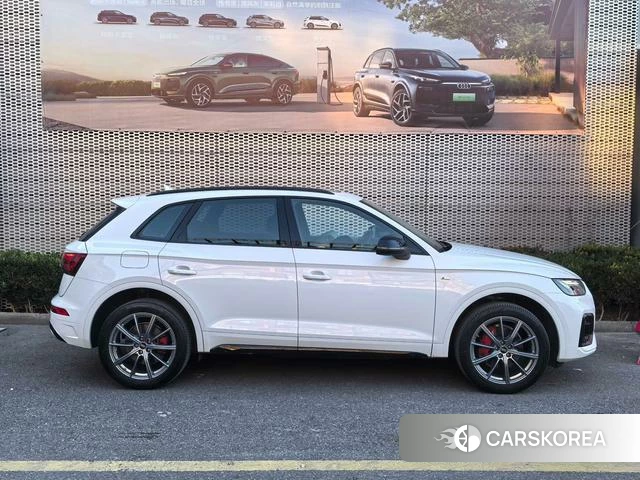 Audi Q5L id 3856105 из Китая 8