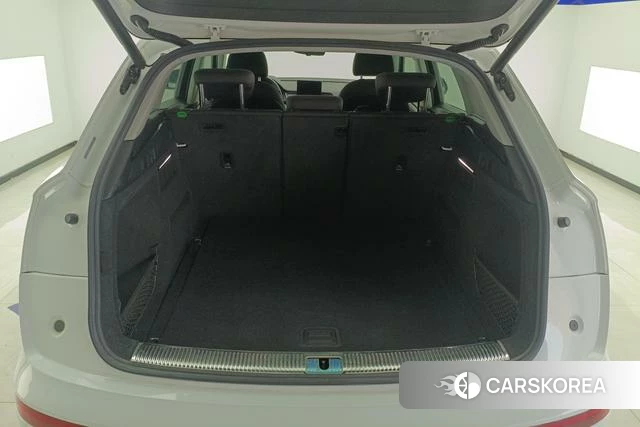 Audi Q5L id 3782653 из Китая 8