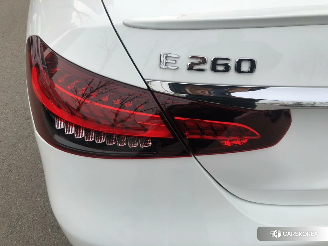 Mercedes-Benz E-Class id 4513494 из Китая 8