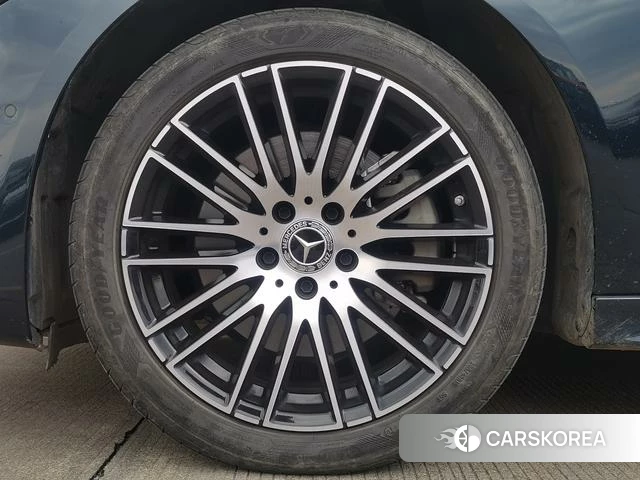 Mercedes-Benz Class C id 4299598 из Китая 8