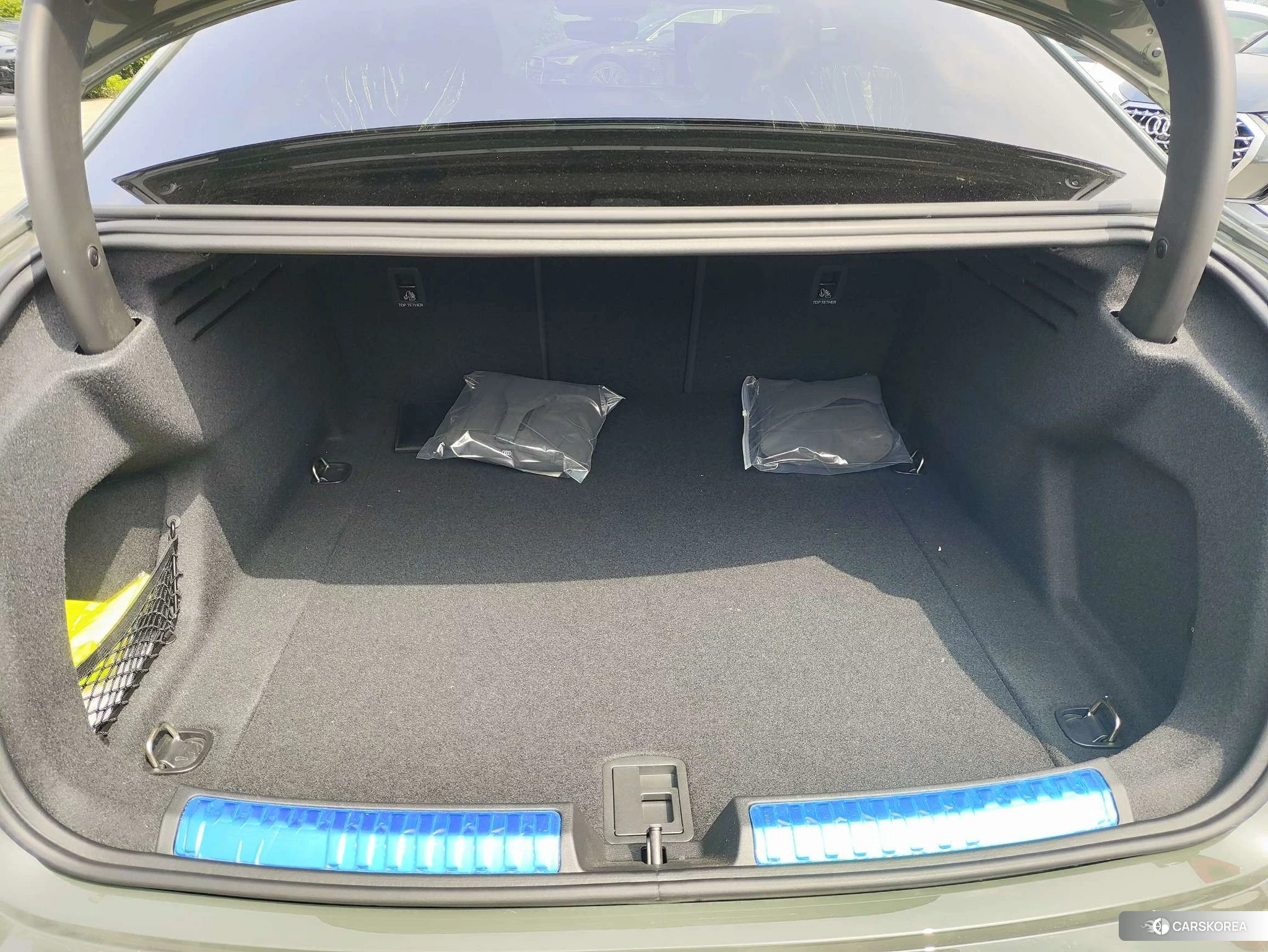 Audi A5L id 4405825 из Китая 8