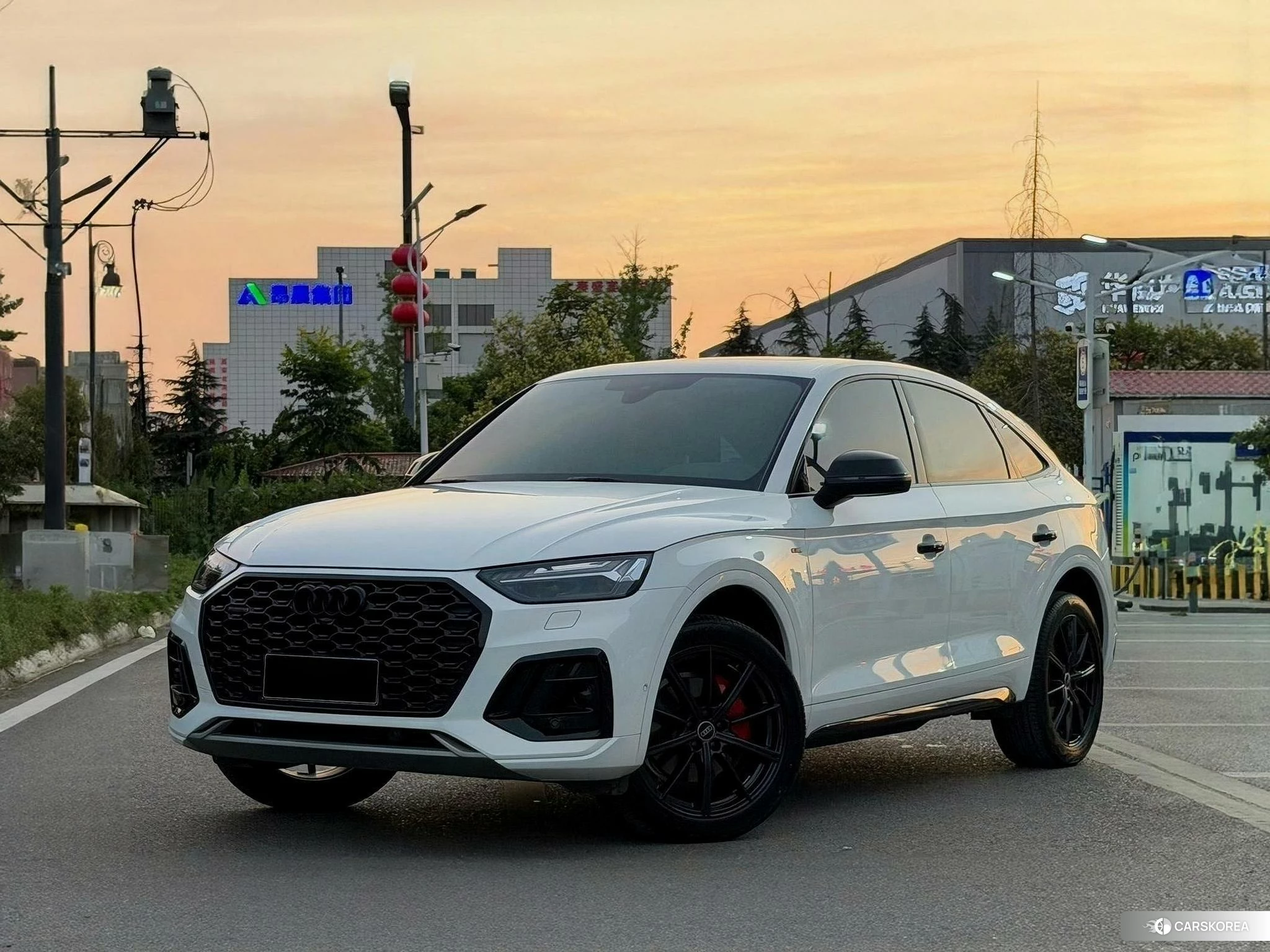Audi Q5L Sportback id 4452607 из Китая 8