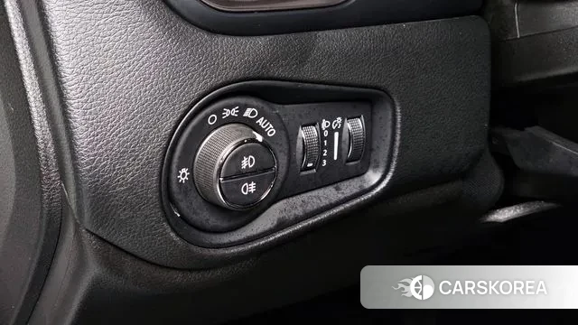 Jeep Renegade id 3512429 из Кореи 8