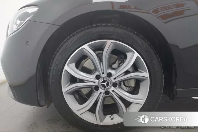 Mercedes-Benz E-class id 4261727 из Китая 8