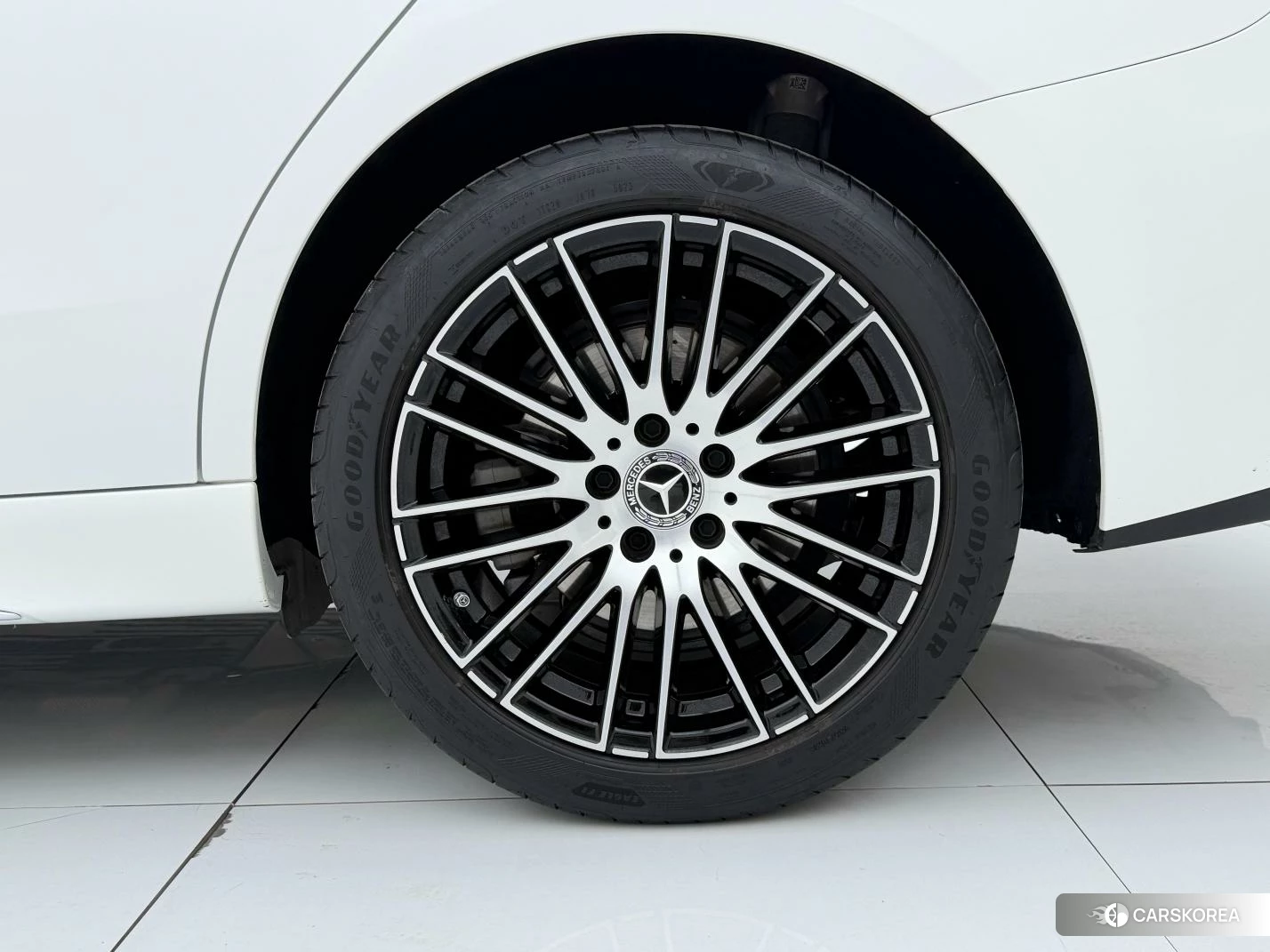 Mercedes-Benz Class C id 4407470 из Китая 8