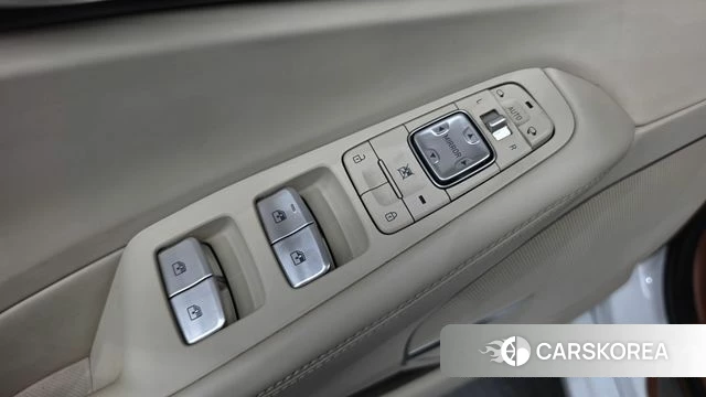 Genesis G90 id 4864715 из Кореи 8