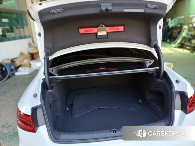 Audi A4 (B9) id 3942463 из Кореи 8