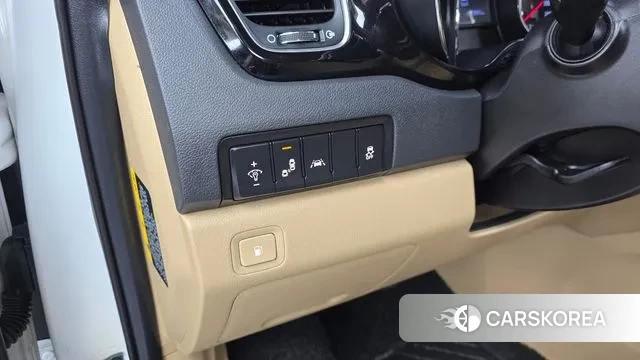 Kia The New Carnival id 3464382 из Кореи 8