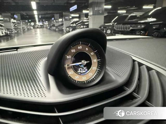 Porsche Taycan id 3934939 из Кореи 8