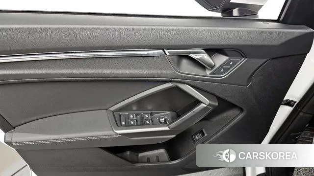 Audi Q3 (F3) id 3590532 из Кореи 8