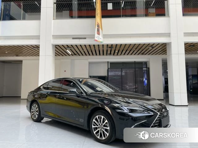 Lexus ES id 4276333 из Китая 8