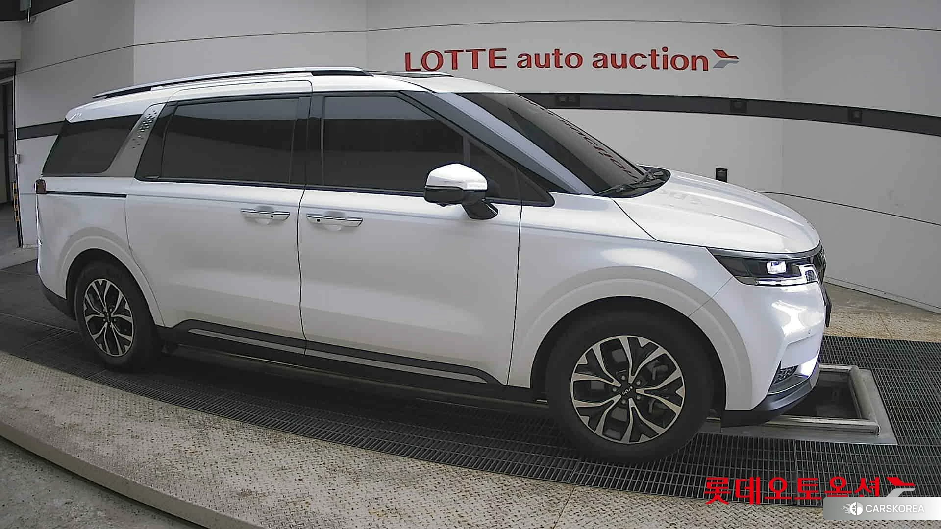 Kia Carnival id 4347368 из Кореи 8