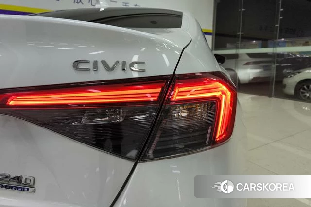 Honda Civic id 4273351 из Китая 8