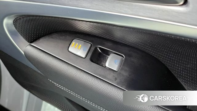 Genesis G70 id 4378096 из Кореи 8