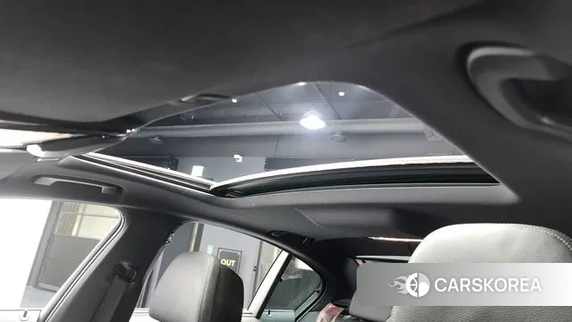 BMW 5 Series (G30) id 2969355 из Кореи 8