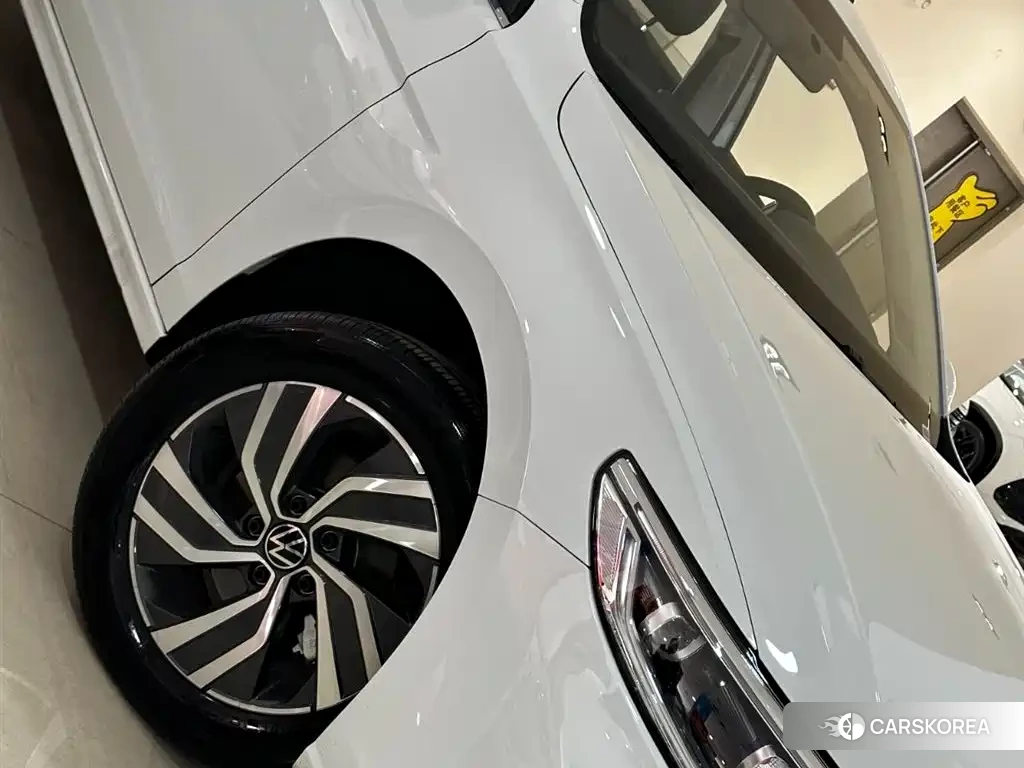 Volkswagen Bora id 4570738 из Китая 8