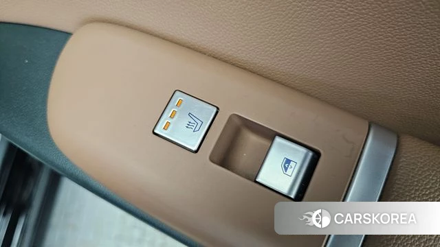 Hyundai Grandeur (GN7) id 4315798 из Кореи 8