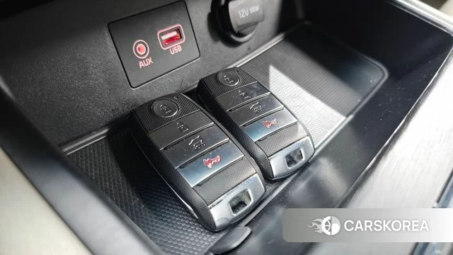 Kia The New Carnival id 4780911 из Кореи 8