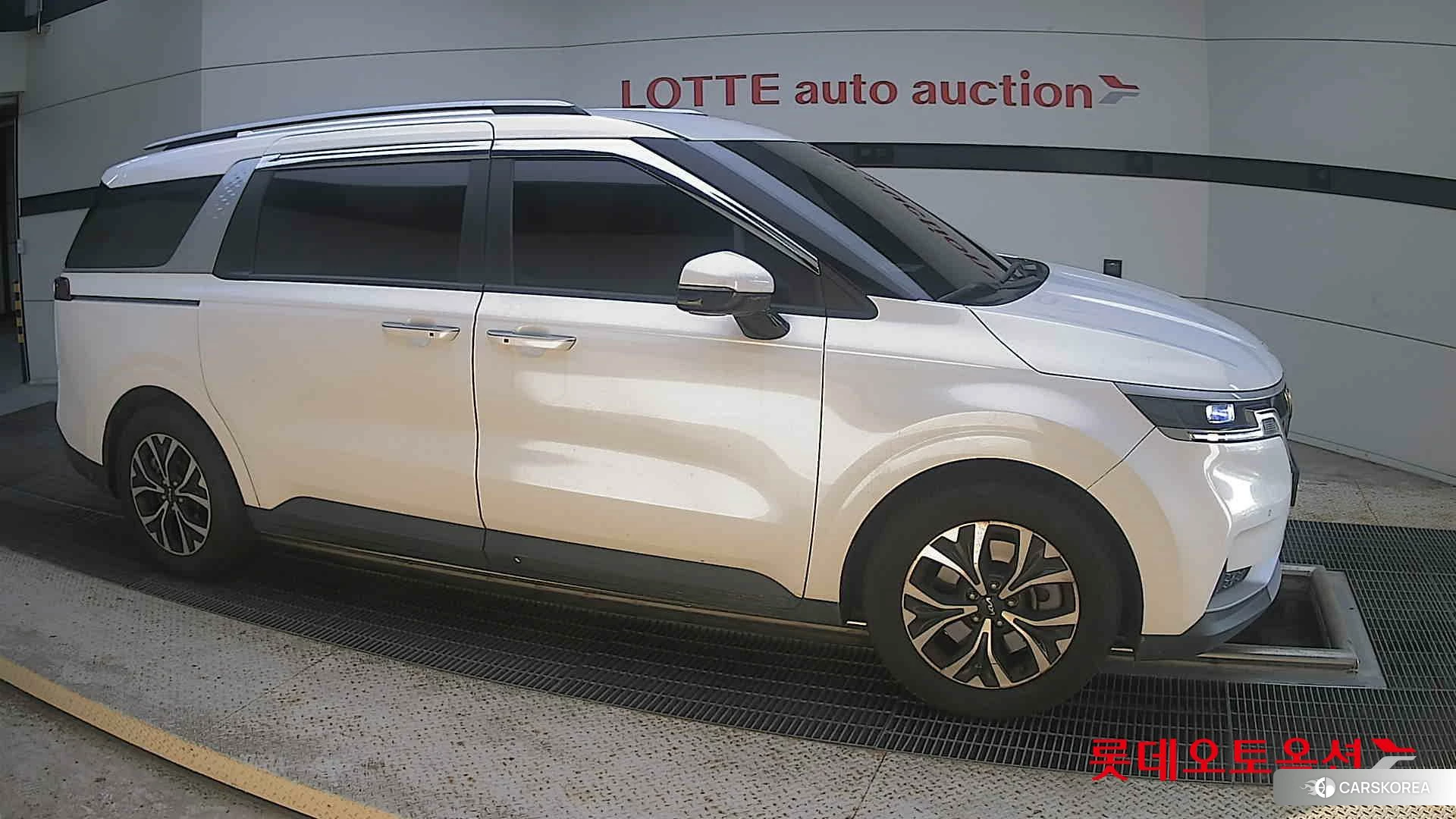 Kia Carnival id 4674182 из Кореи 8