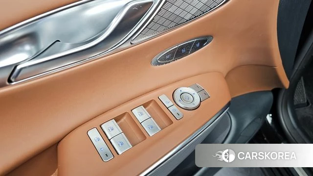 Genesis GV70 id 4442808 из Кореи 8