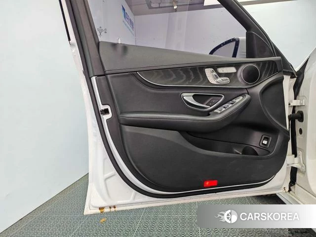 Mercedes-Benz Class C id 3939346 из Китая 8