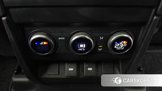 Land Rover Defender (L663) id 3817563 из Кореи 8