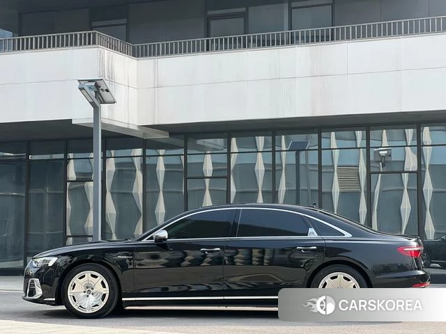 Audi A8 id 4260785 из Китая 8