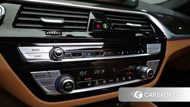 BMW 5 Series (G30) id 3032219 из Кореи 8