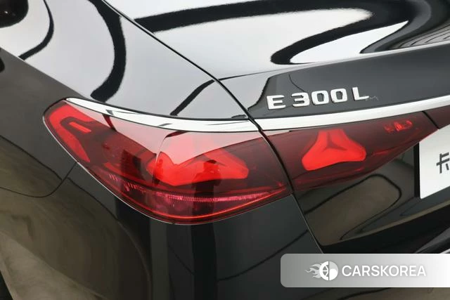 Mercedes-Benz E-class id 4272538 из Китая 8