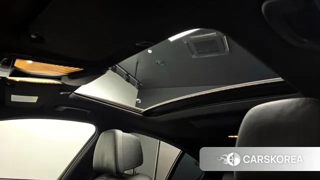 BMW 5 Series (G30) id 2976309 из Кореи 8