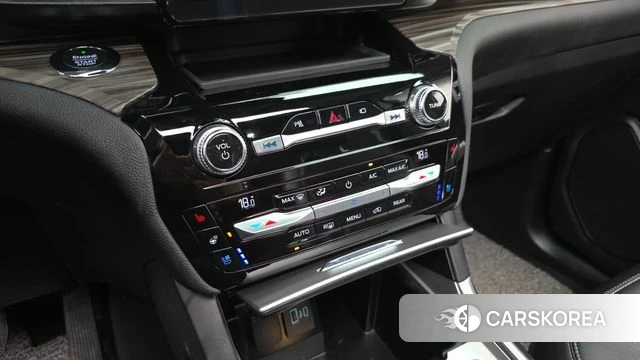 Ford Explorer 6th Generation id 3840192 из Кореи 8