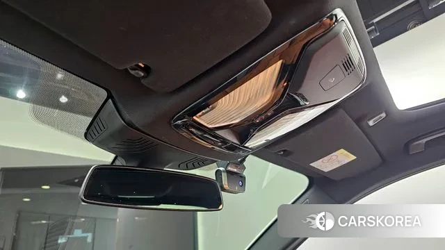 BMW 5 Series (G30) id 3741181 из Кореи 8