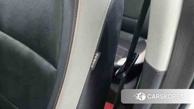 Kia Stonic id 4496785 из Кореи 8