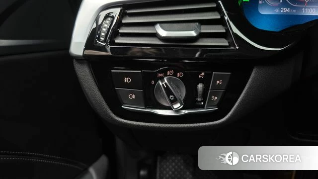 BMW 5 Series (G30) id 3853201 из Кореи 8