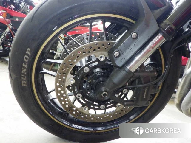 Kawasaki Z900RS id 4193878 из Японии 8