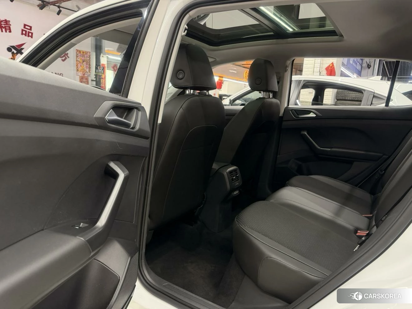 Volkswagen Exploring the shadow id 4493105 из Китая 8
